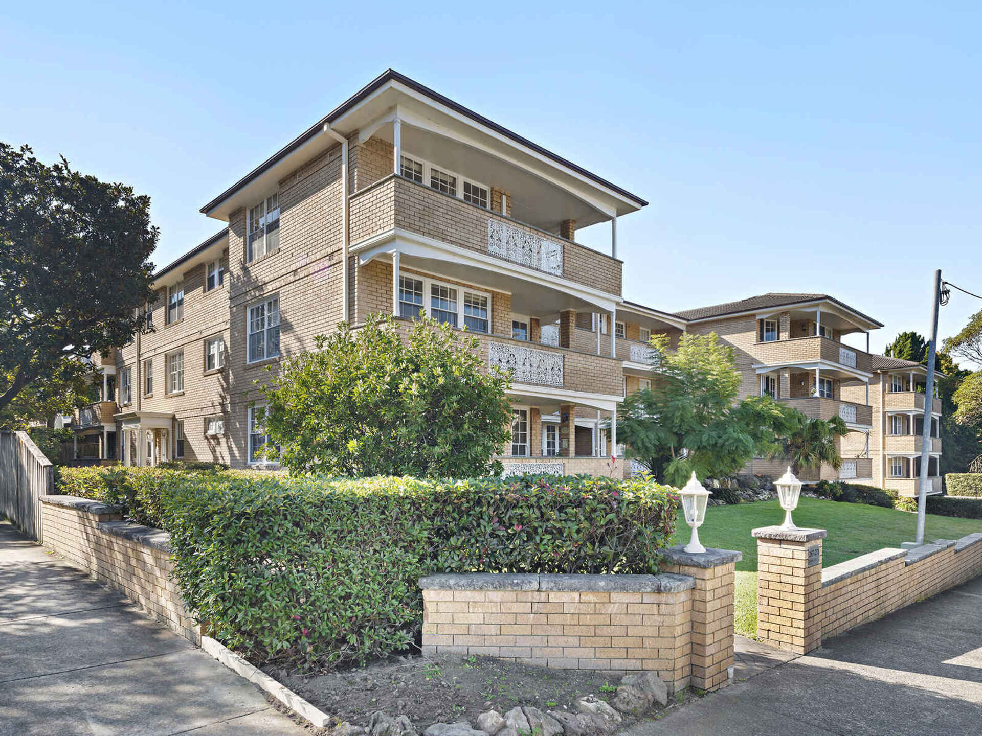 2/267-271 Sailors Bay Road Northbridge