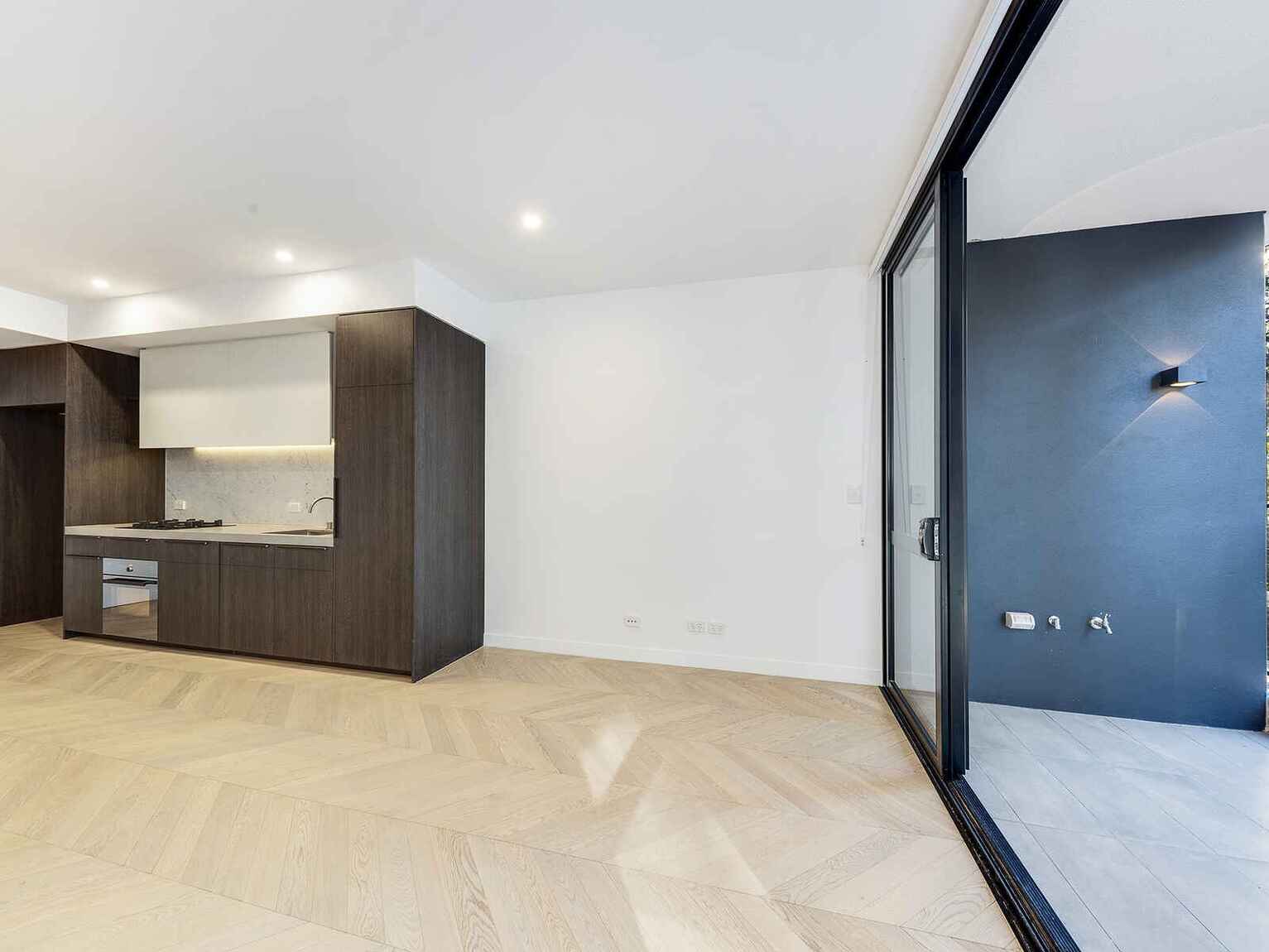 7/52 Eastern Valley Way Northbridge