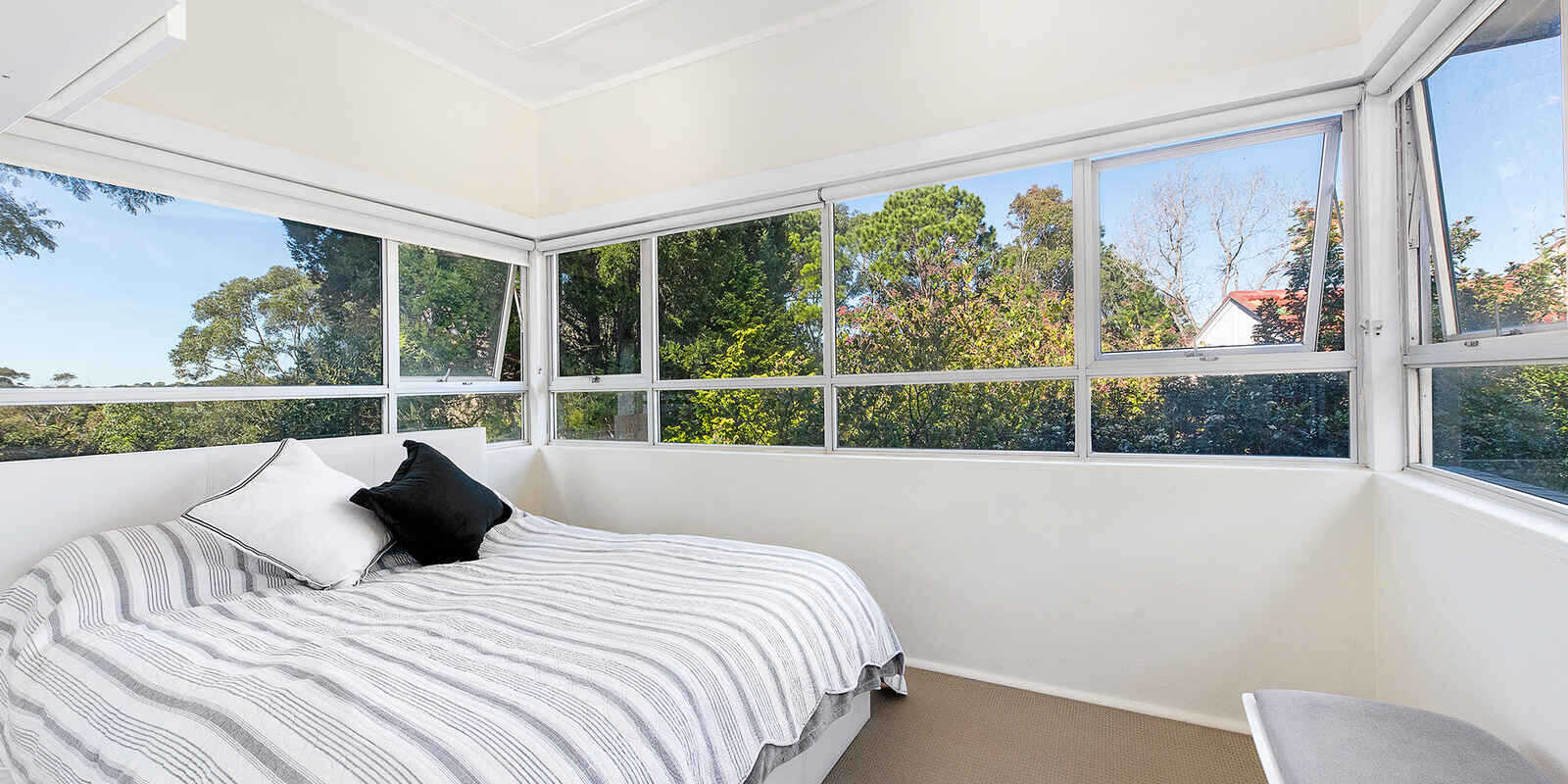 28 Morotai Crescent Castlecrag 28 Morotai Crescent Castlecrag