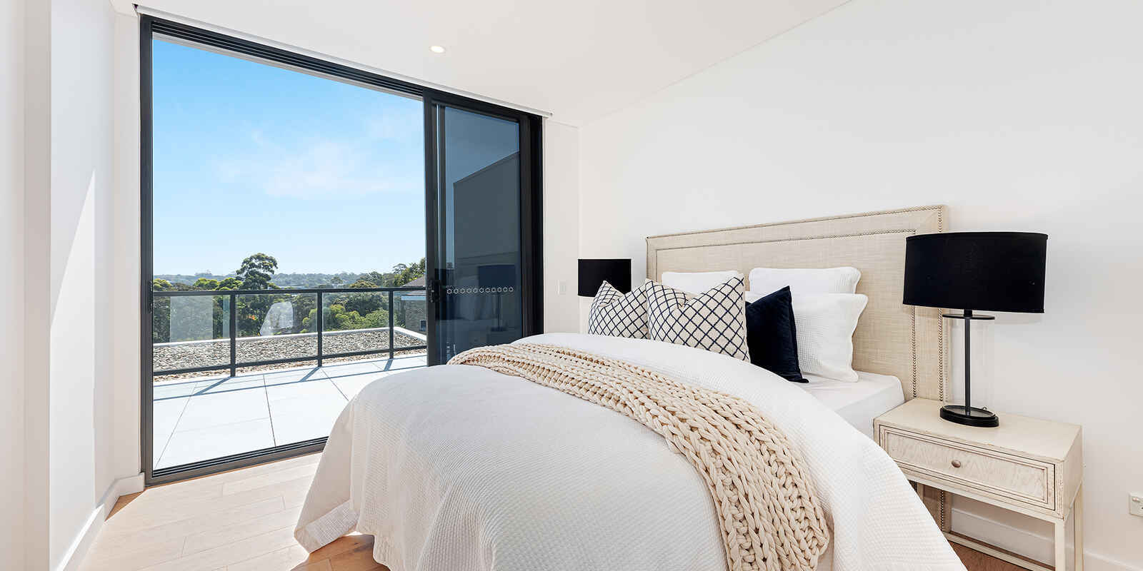 11/12 Amaroo Avenue Castle Cove