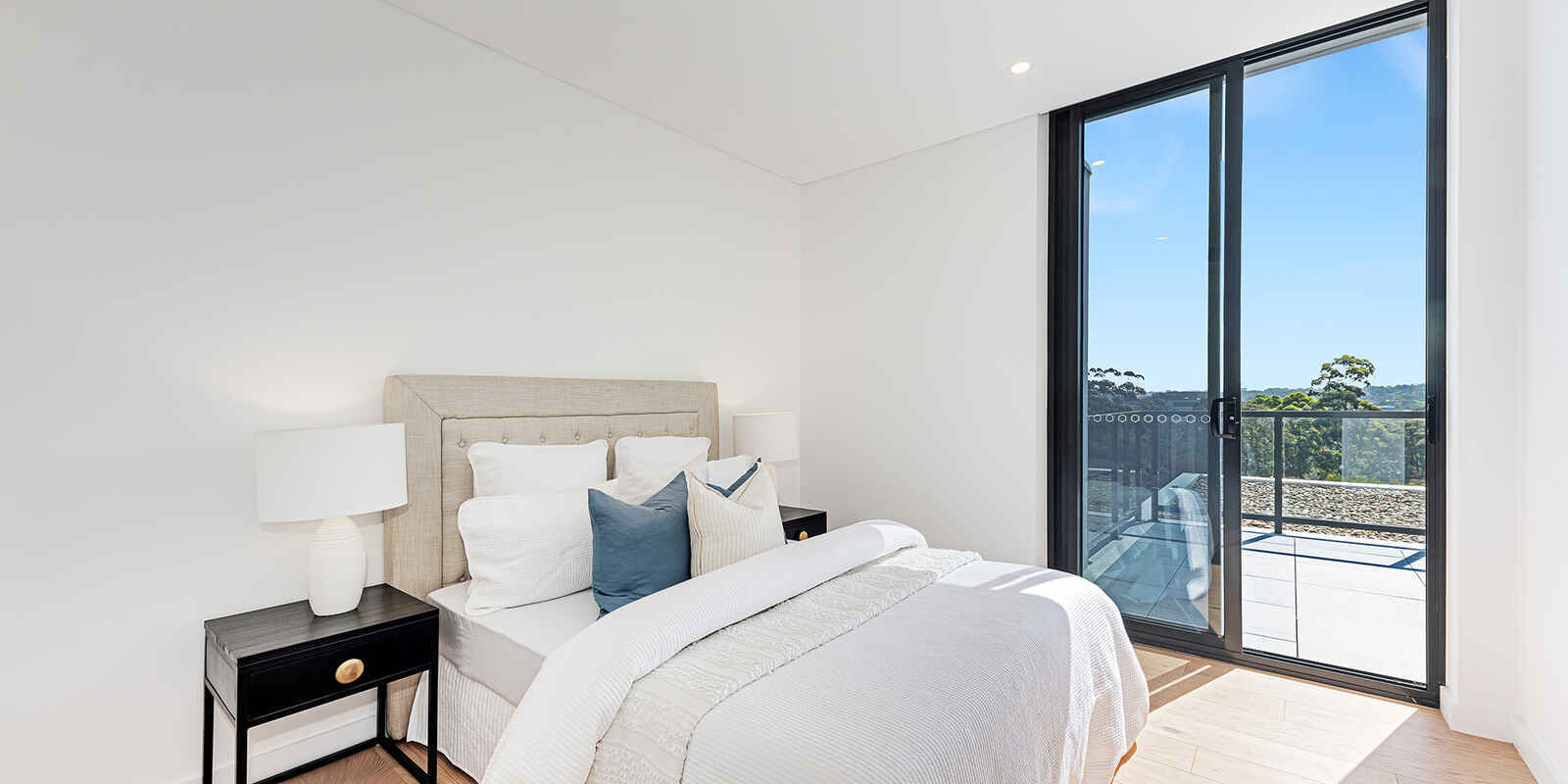 11/12 Amaroo Avenue Castle Cove