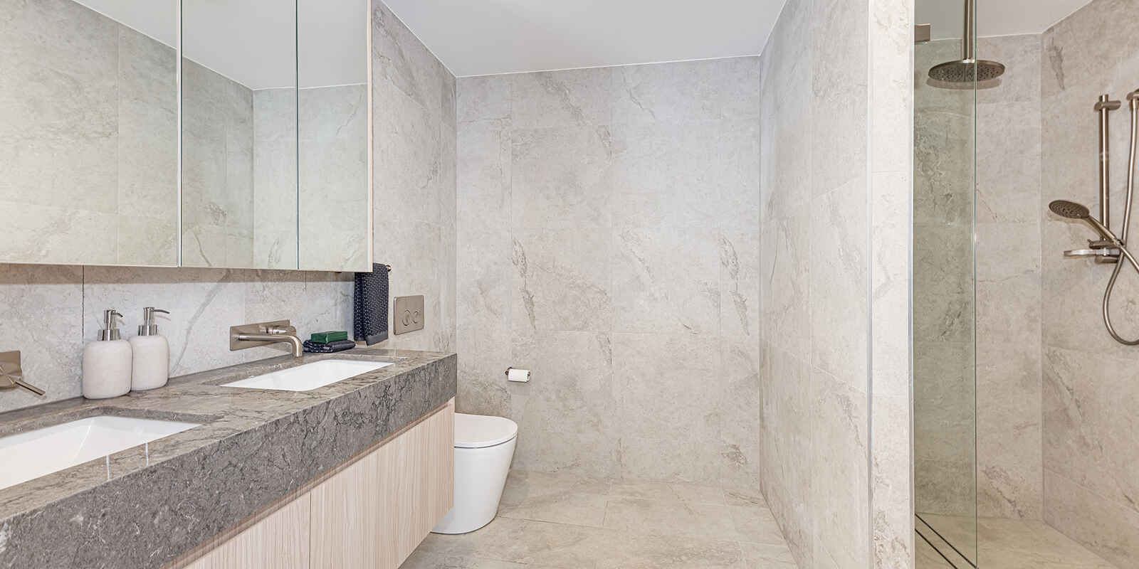 11/12 Amaroo Avenue Castle Cove