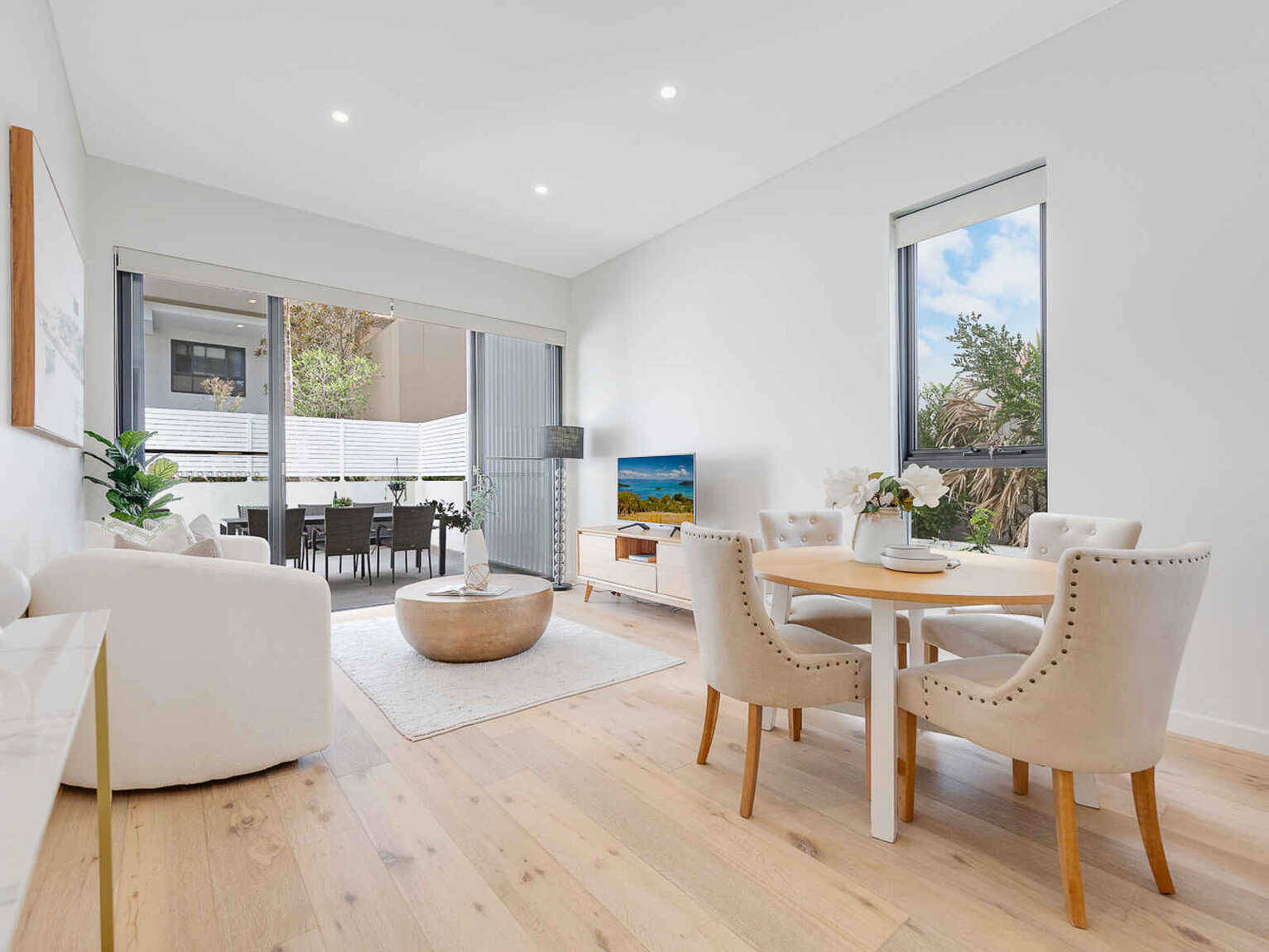 G06A/21 Glen Street Eastwood