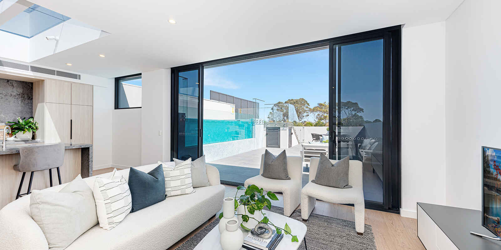 11/12 Amaroo Avenue Castle Cove