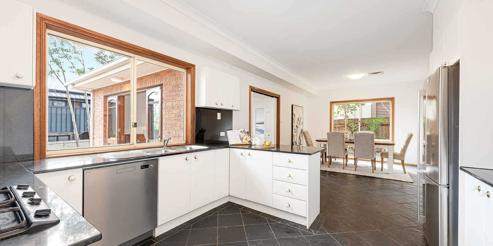4 Weetawaa Road Northbridge