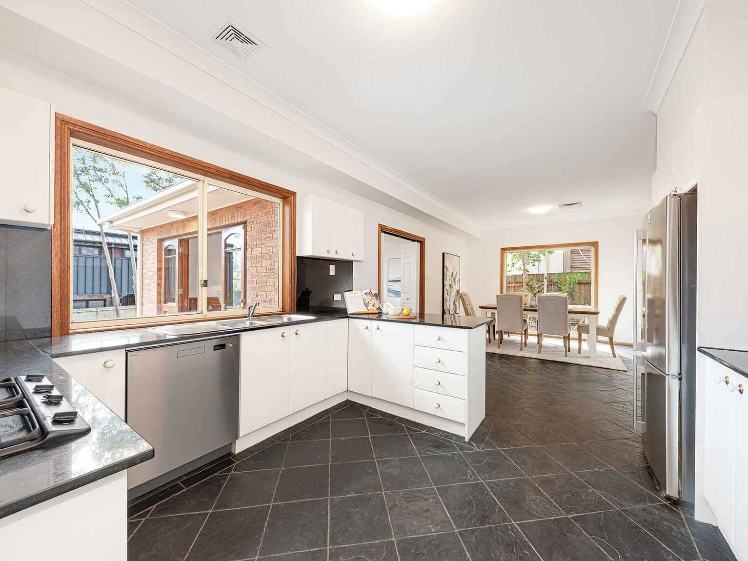 4 Weetawaa Road Northbridge
