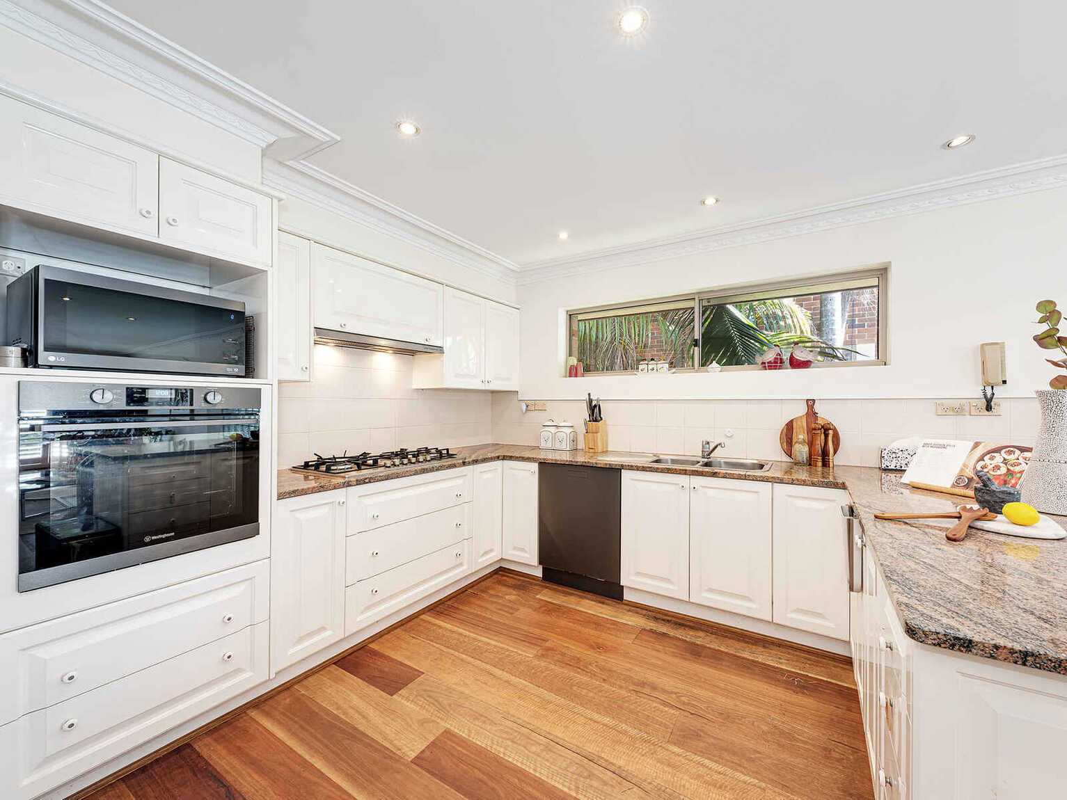 2/42A Pine Street East Cammeray 2/42A Pine Street East Cammeray