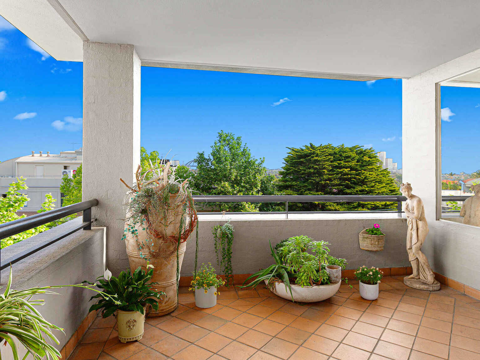 19/135-145 Sailors Bay Road Northbridge 19/135-145 Sailors Bay Road Northbridge