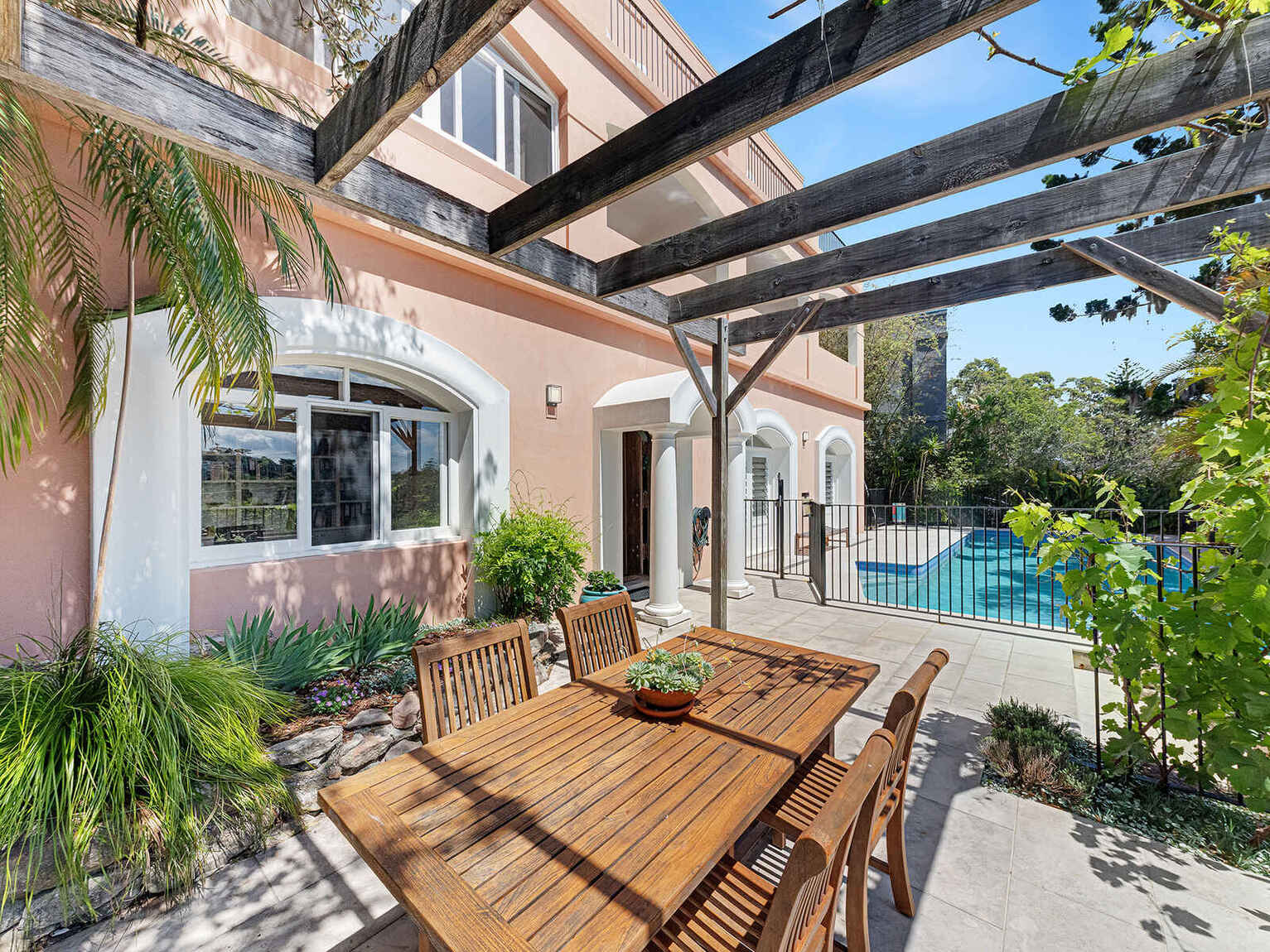 12 Rembrandt Drive Middle Cove