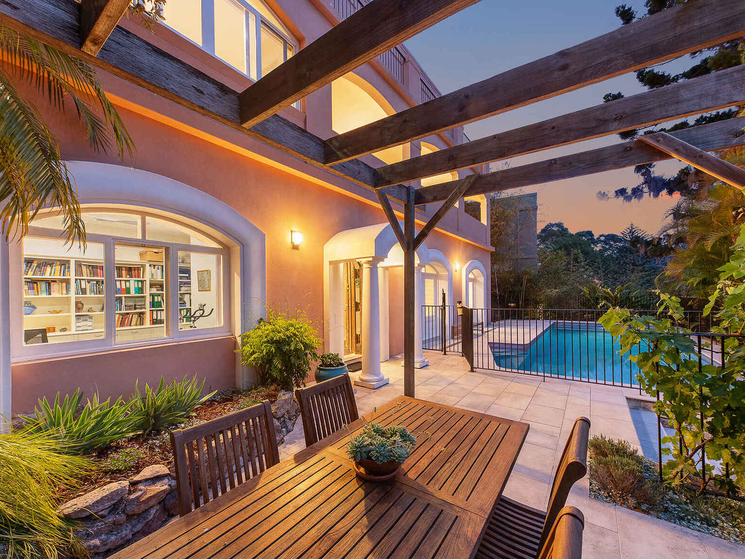 12 Rembrandt Drive Middle Cove