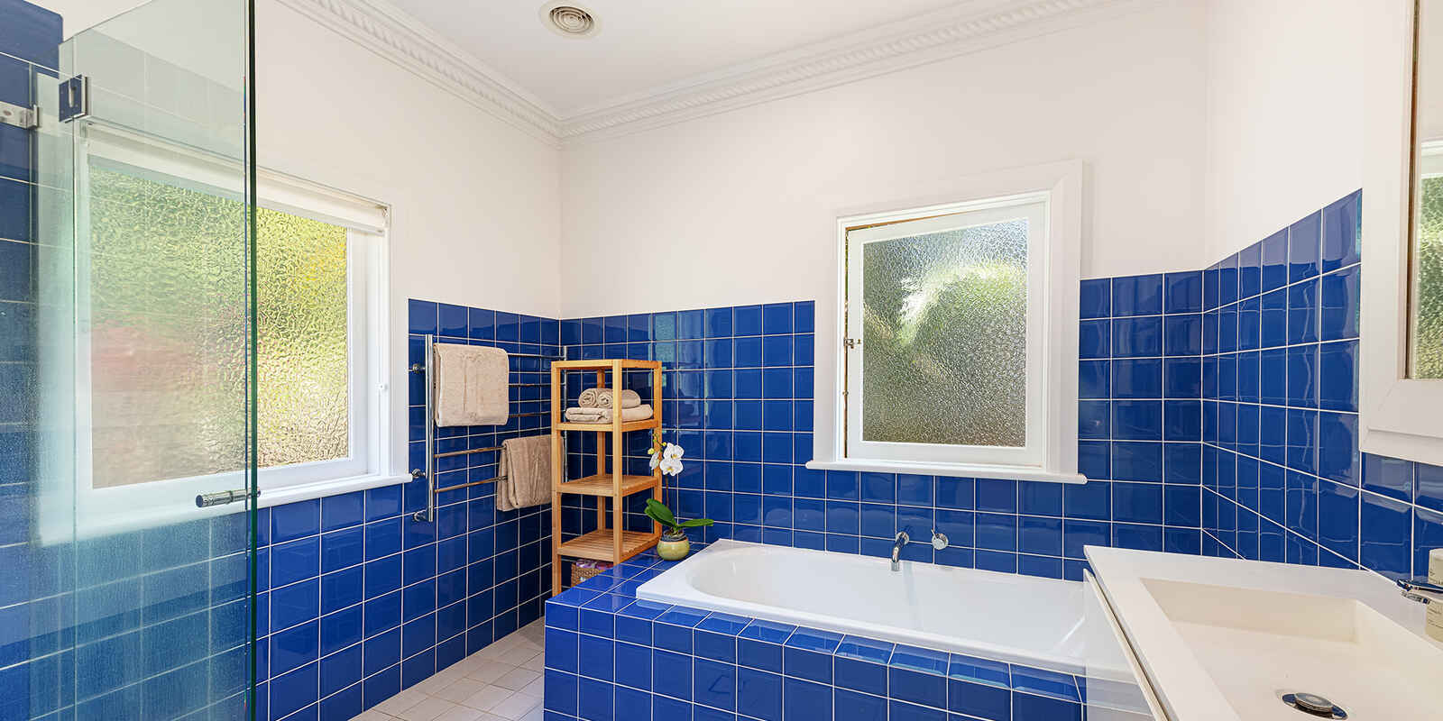 12 Rembrandt Drive Middle Cove 12 Rembrandt Drive Middle Cove