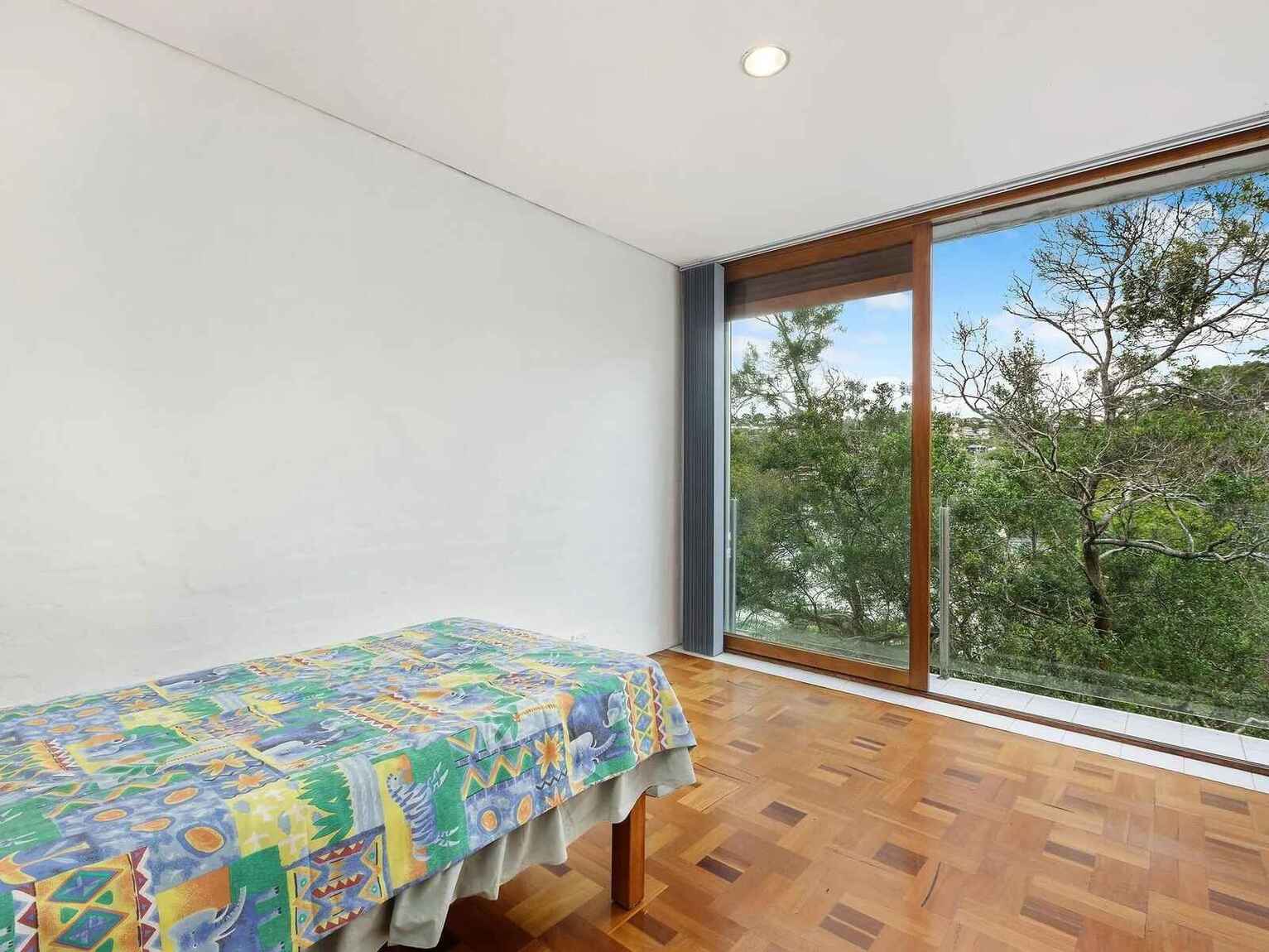 9A  The Barricade Castlecrag