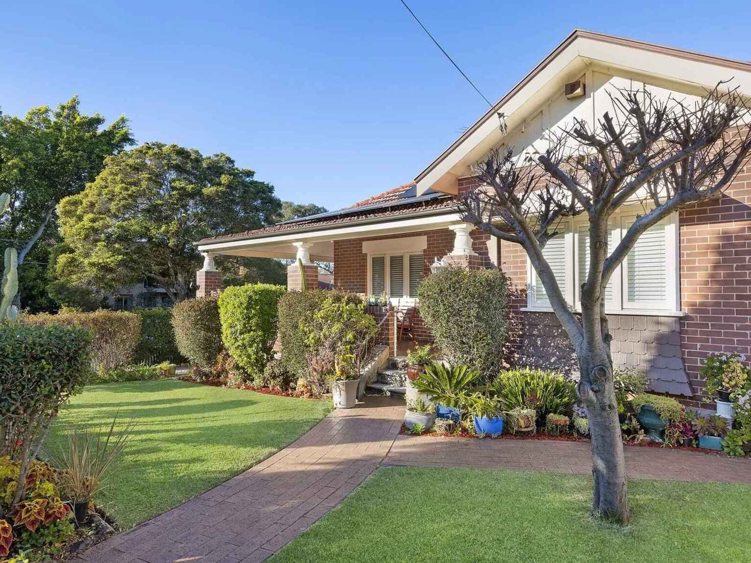 2 Merrenburn Avenue Naremburn