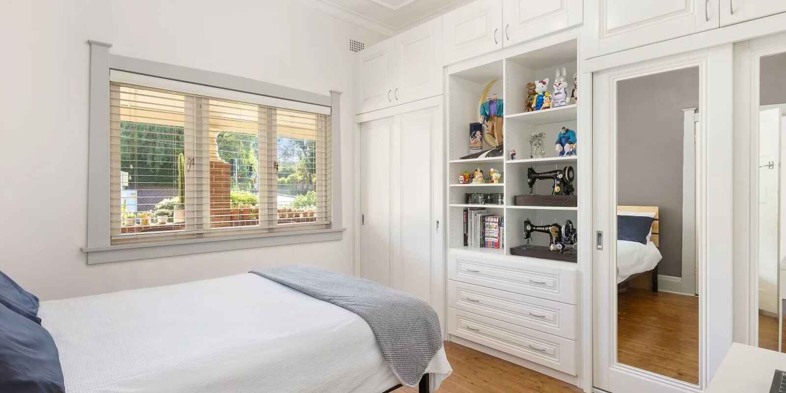 2 Merrenburn Avenue Naremburn