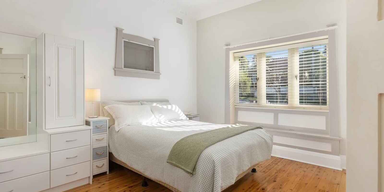 2 Merrenburn Avenue Naremburn