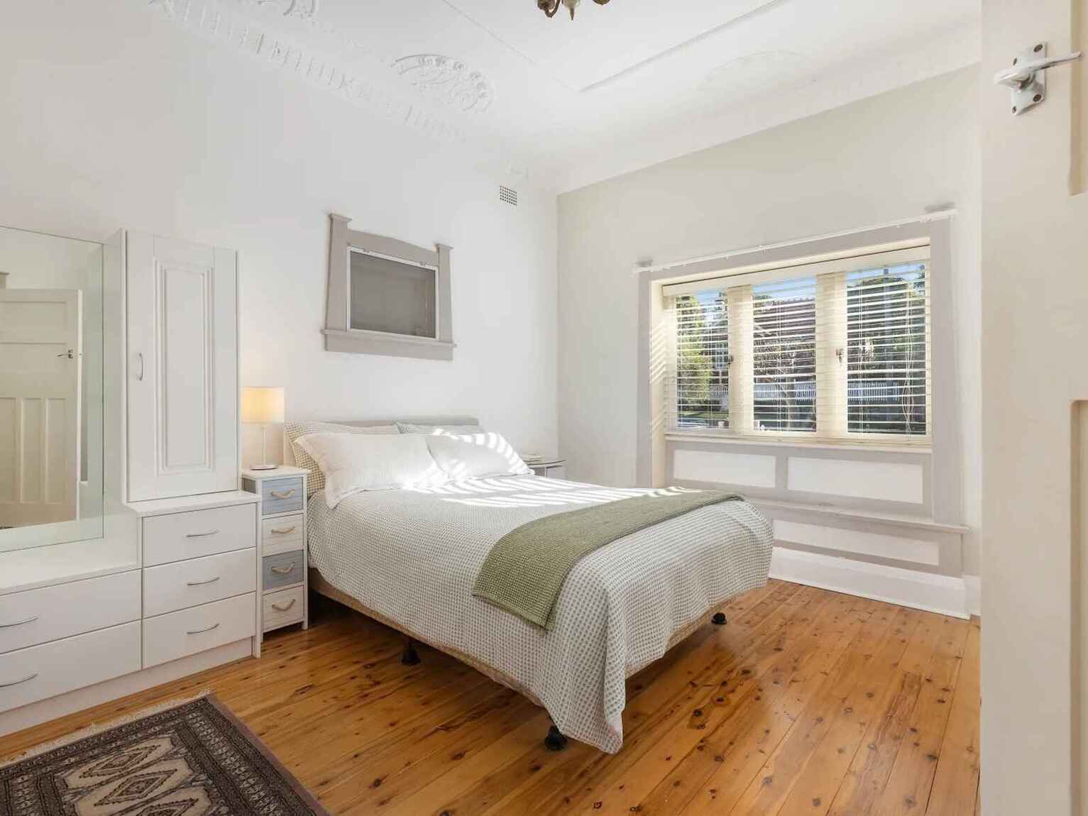 2 Merrenburn Avenue Naremburn