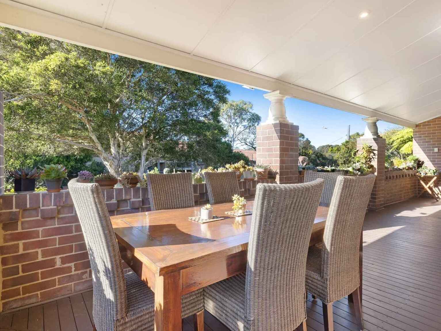 2 Merrenburn Avenue Naremburn