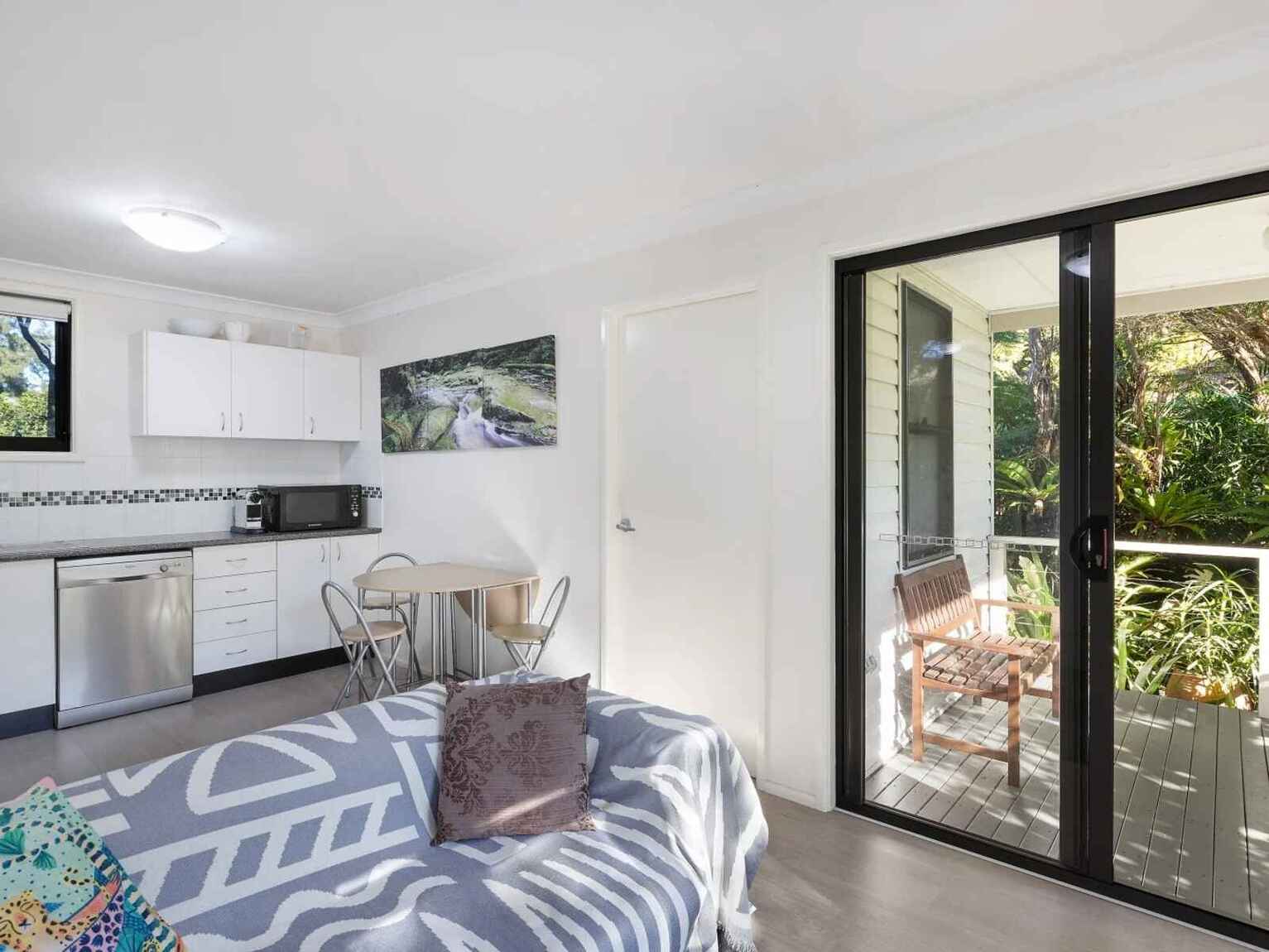 2 Merrenburn Avenue Naremburn