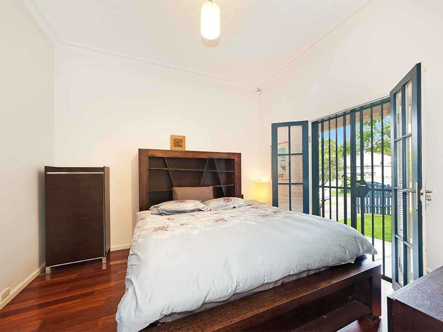 9 Salisbury Road  Willoughby