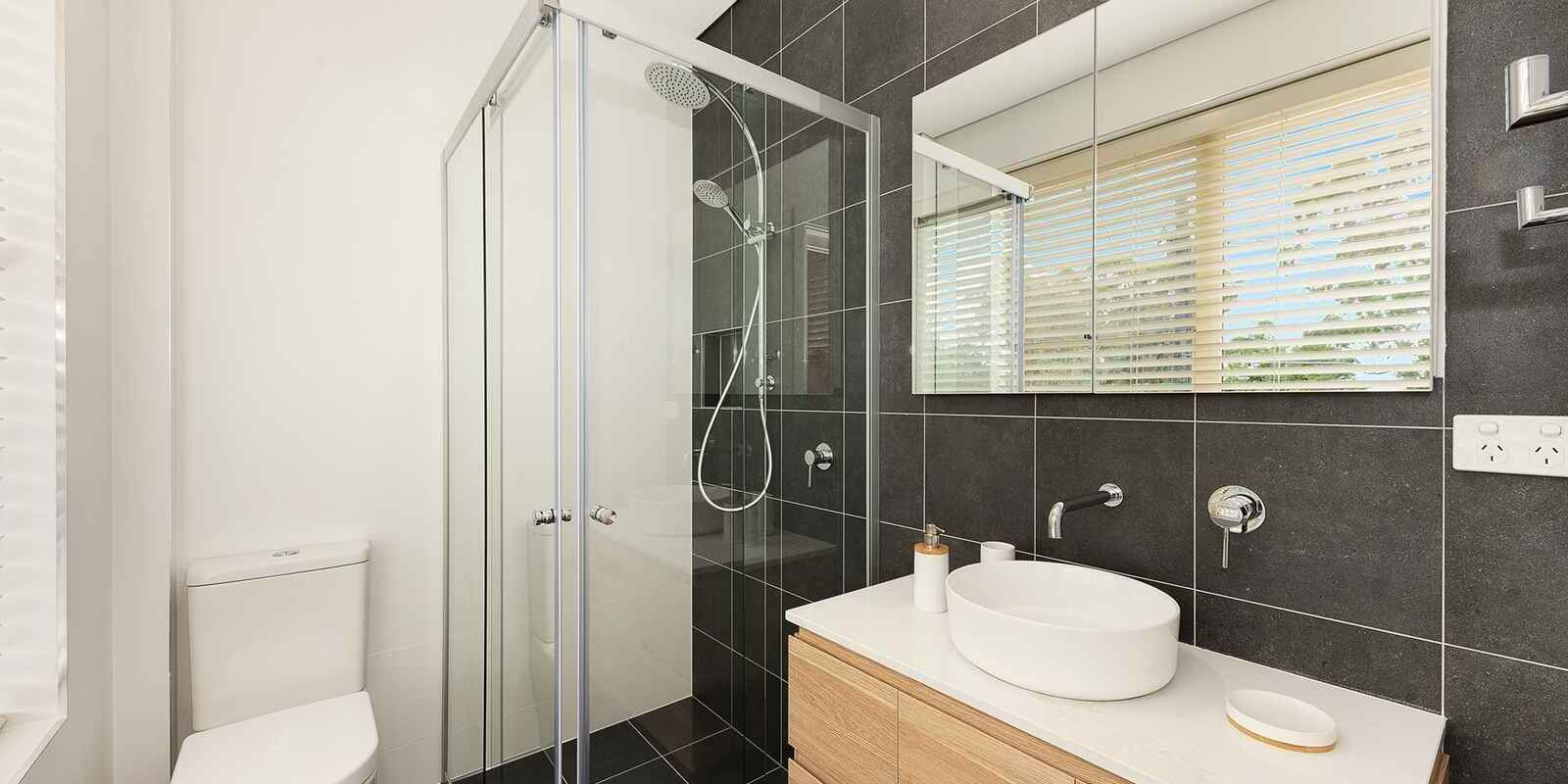 242  Edinburgh Road  Castlecrag