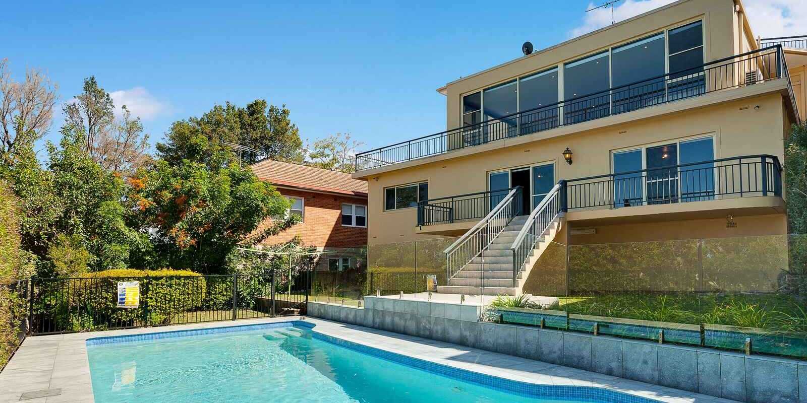 242  Edinburgh Road  Castlecrag